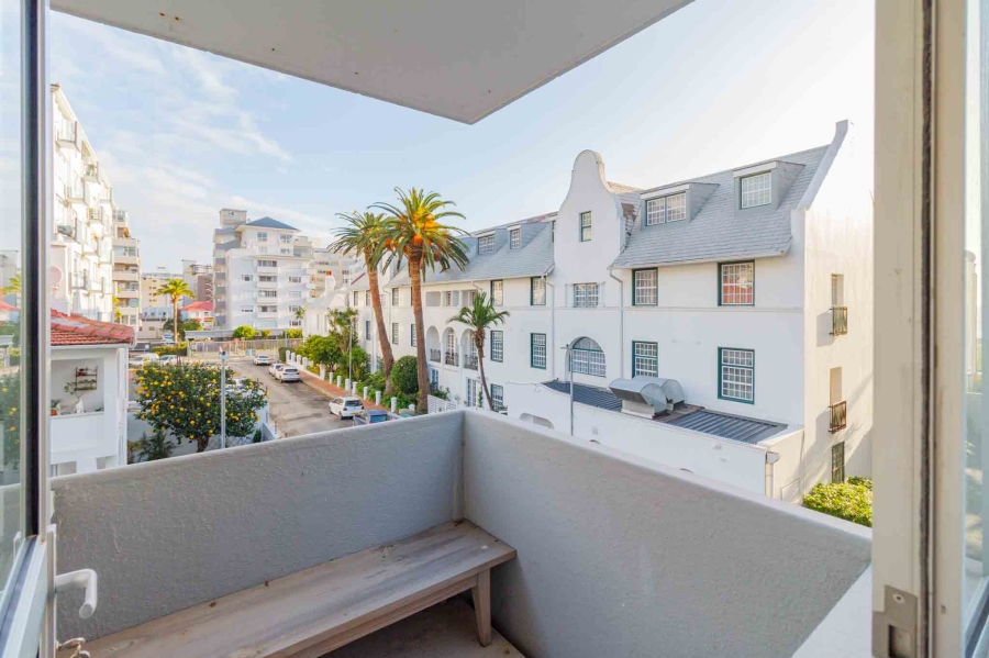 To Let 2 Bedroom Property for Rent in Sea Point Western Cape